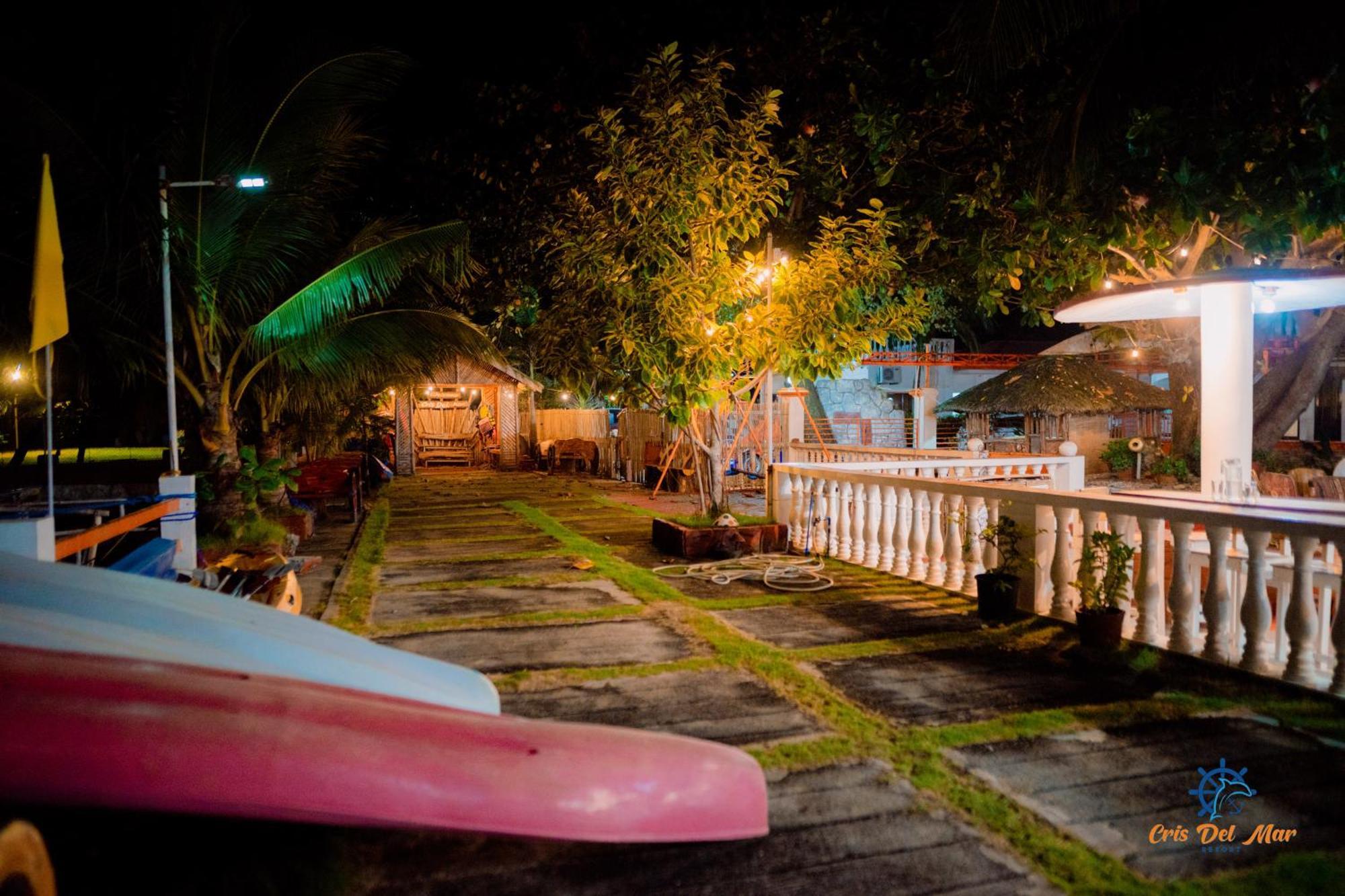 Cris Del Mar Resort Bolinao Extérieur photo