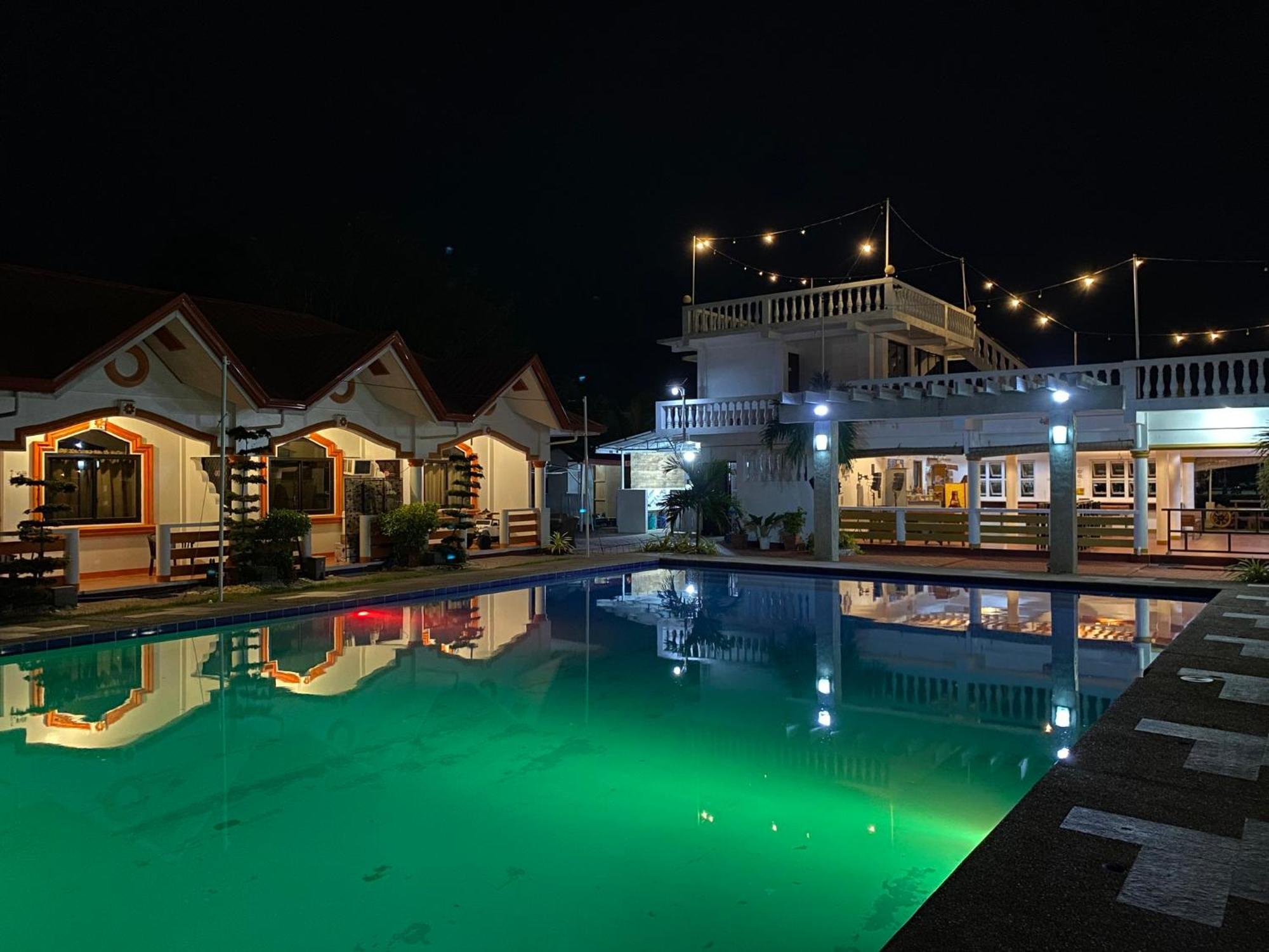 Cris Del Mar Resort Bolinao Extérieur photo