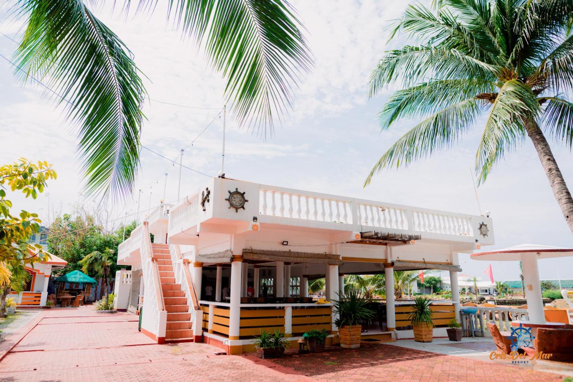 Cris Del Mar Resort Bolinao Extérieur photo
