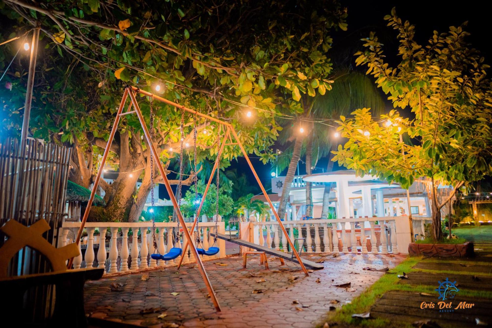 Cris Del Mar Resort Bolinao Extérieur photo